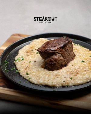 Steakout Vinhos e Grelhados