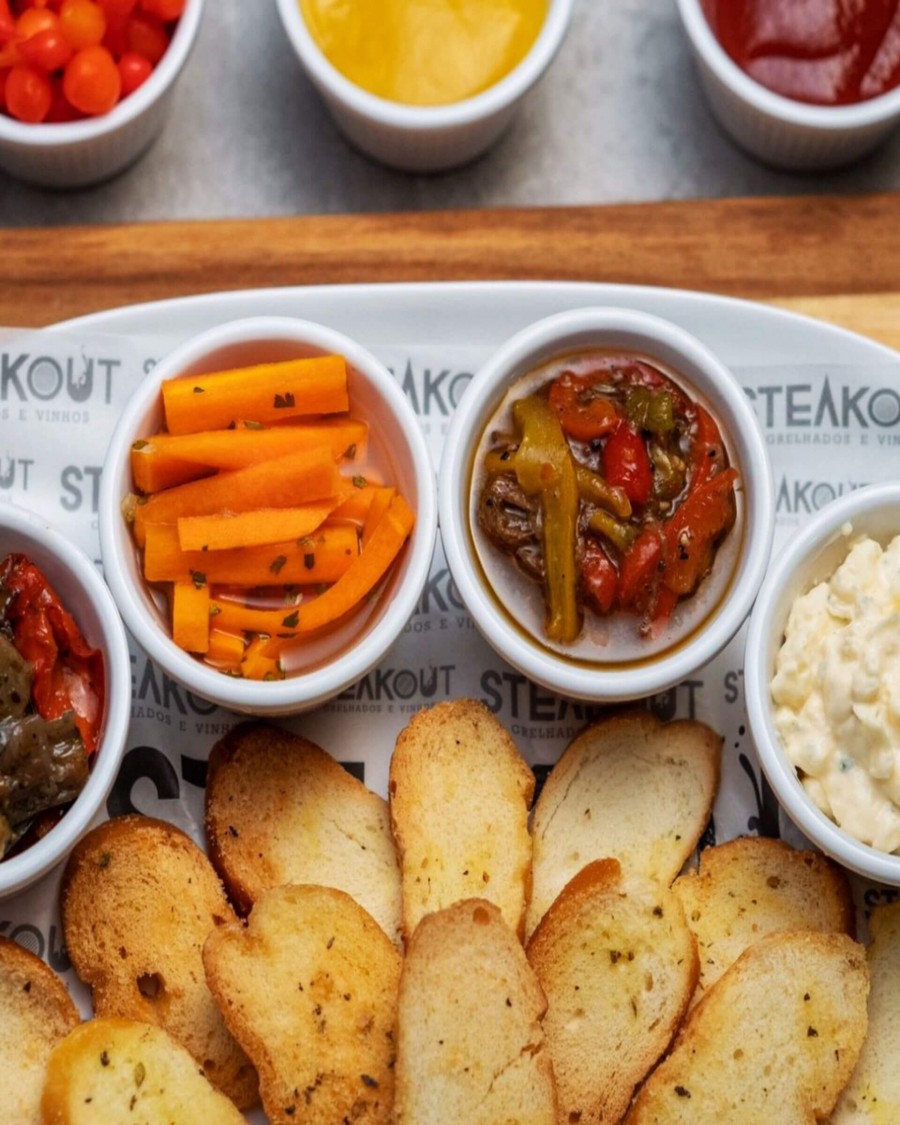 Steakout Vinhos e Grelhados